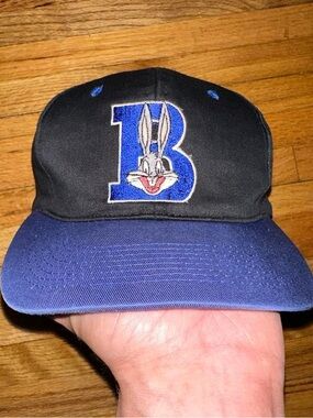 Vintage 1992 Bugs Bunny SnapBack Hat
